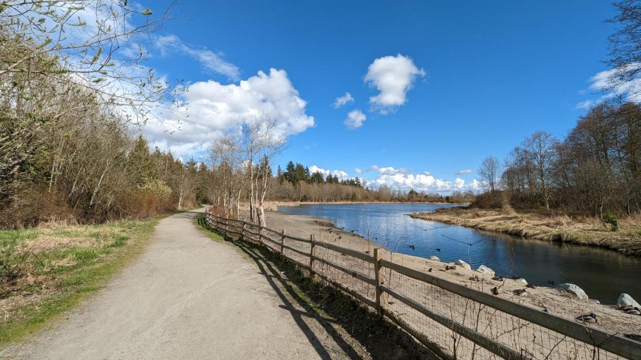 Entire Forest Home Near Nature & Amenities Surrey Luaran gambar